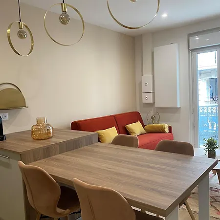 Luxe & Confort, Spacieux, Neuf, Clim Et 아파트 *